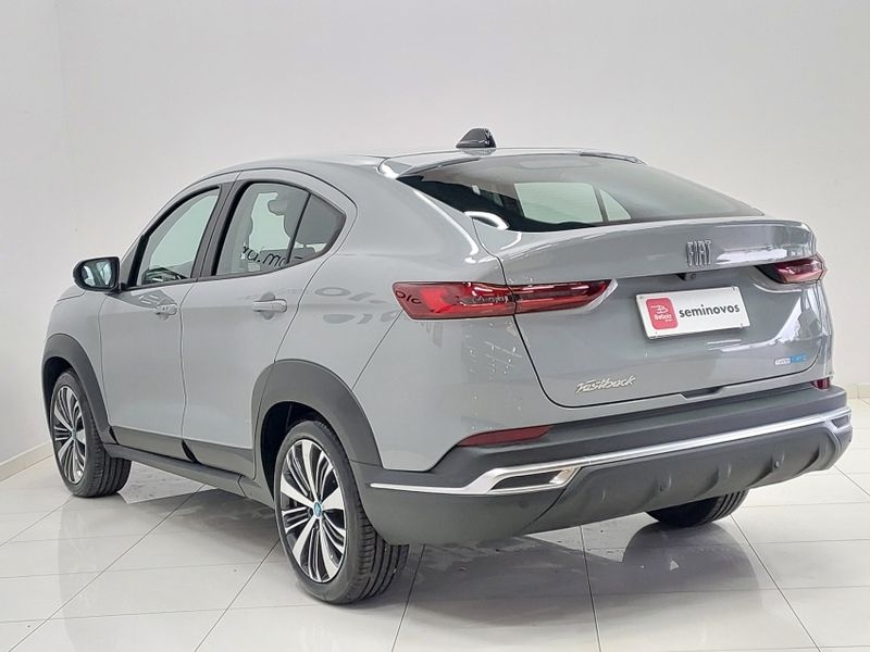 Fiat FASTBACK 1.0 TURBO 200 HYBRID AUDACE CVT 2024/2025 BETIOLO NOVOS E SEMINOVOS LAJEADO / Carros no Vale