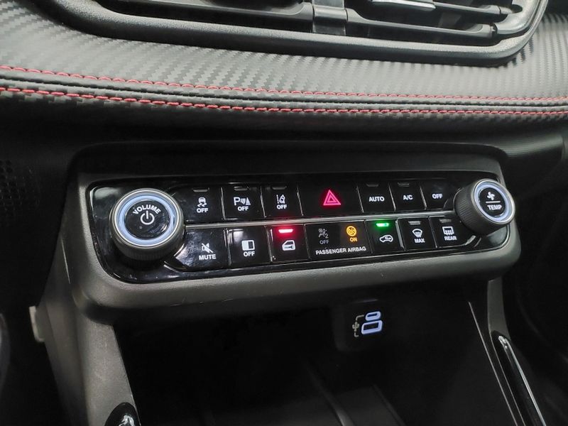 Fiat FASTBACK 1.3 TURBO 270 FLEX ABARTH AT6 2023/2024 BETIOLO NOVOS E SEMINOVOS LAJEADO / Carros no Vale