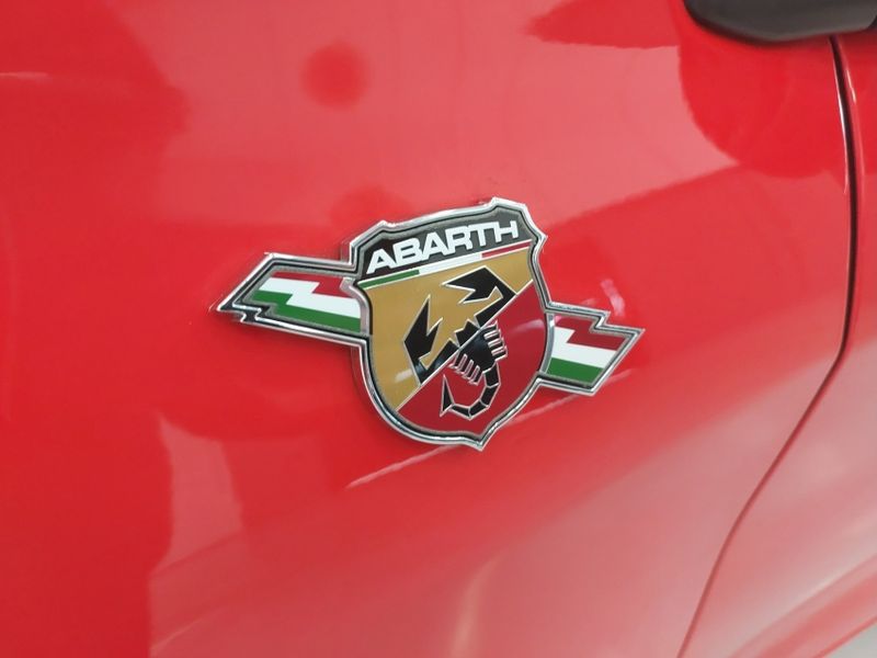 Fiat FASTBACK 1.3 TURBO 270 FLEX ABARTH AT6 2023/2024 BETIOLO NOVOS E SEMINOVOS LAJEADO / Carros no Vale