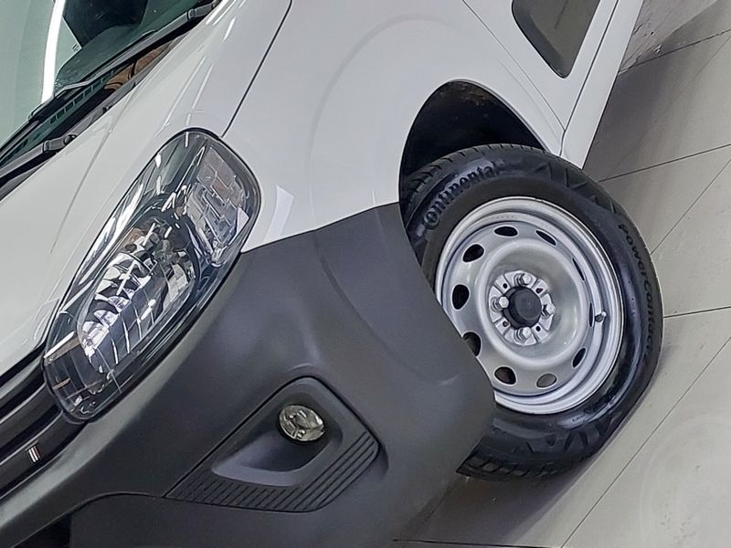 Fiat FIORINO 1.4 MPI FURGÃO ENDURANCE 8V FLEX 2P MANUAL 2022/2023 BETIOLO NOVOS E SEMINOVOS LAJEADO / Carros no Vale