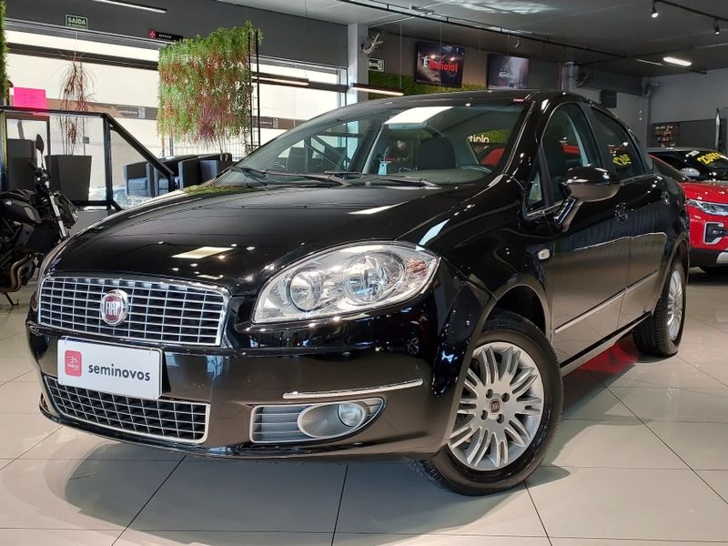 Fiat LINEA 1.8 ESSENCE 16V FLEX 4P MANUAL 2012/2013 BETIOLO NOVOS E SEMINOVOS LAJEADO / Carros no Vale