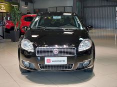 Fiat LINEA 1.8 ESSENCE 16V FLEX 4P MANUAL 2012/2013 BETIOLO NOVOS E SEMINOVOS LAJEADO / Carros no Vale