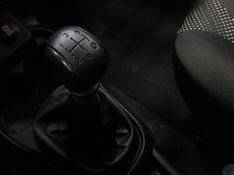 Fiat MOBI 1.0 EVO FLEX LIKE MANUAL 2022/2023 BETIOLO NOVOS E SEMINOVOS LAJEADO / Carros no Vale