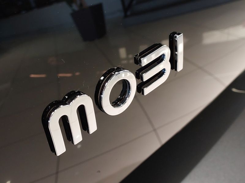 Fiat MOBI 1.0 EVO FLEX LIKE MANUAL 2022/2022 BETIOLO NOVOS E SEMINOVOS LAJEADO / Carros no Vale