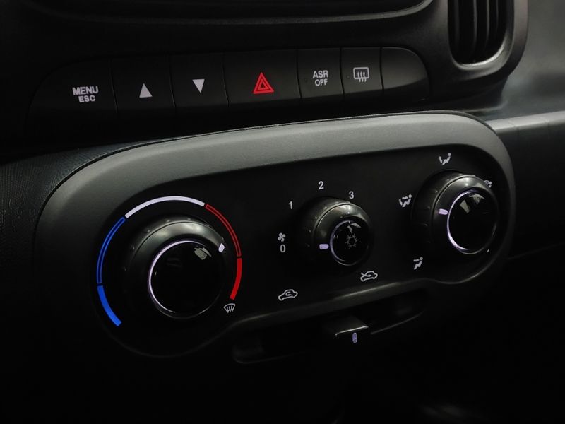 Fiat MOBI 1.0 FIREFLY FLEX TREKKING MANUAL 2024/2025 BETIOLO NOVOS E SEMINOVOS LAJEADO / Carros no Vale
