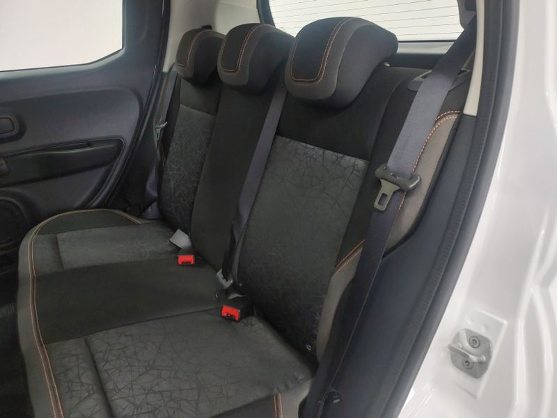Fiat MOBI 1.0 FIREFLY FLEX TREKKING MANUAL 2024/2025 BETIOLO NOVOS E SEMINOVOS LAJEADO / Carros no Vale