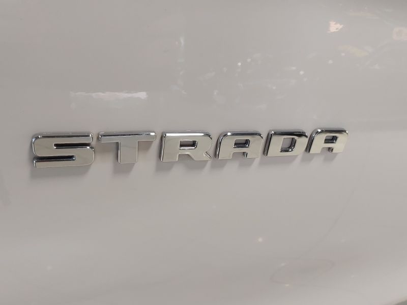 Fiat STRADA 1.4 FIRE FLEX ENDURANCE CS MANUAL 2023/2023 BETIOLO NOVOS E SEMINOVOS LAJEADO / Carros no Vale