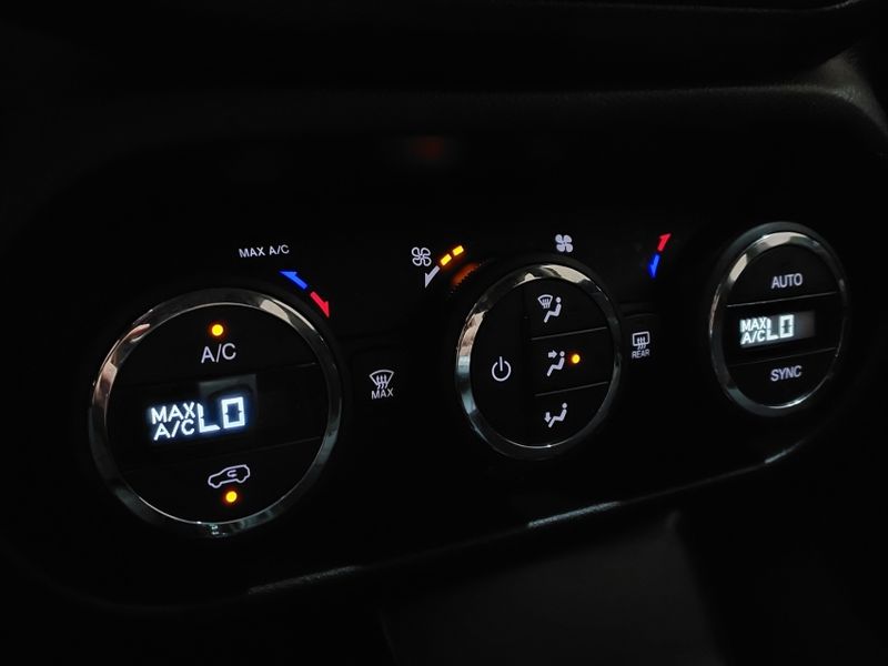 Fiat TORO 1.8 16V EVO FLEX FREEDOM AT6 2018/2019 BETIOLO NOVOS E SEMINOVOS LAJEADO / Carros no Vale