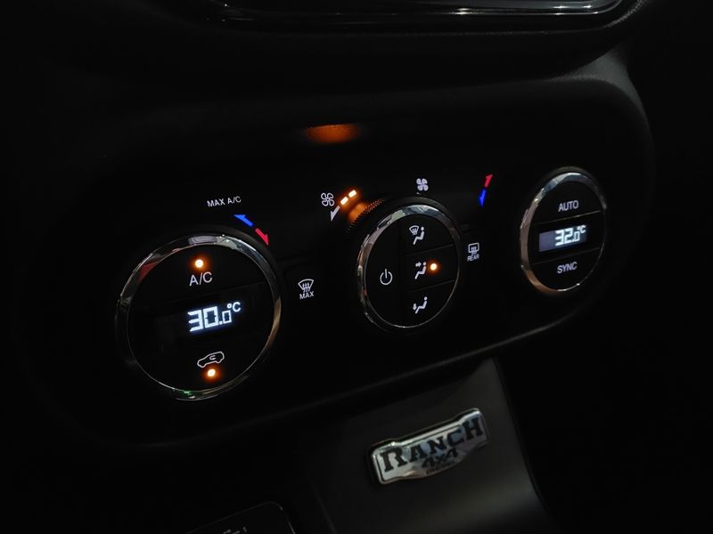 Fiat TORO 2.0 16V TURBO DIESEL RANCH 4WD AT9 2019/2020 BETIOLO NOVOS E SEMINOVOS LAJEADO / Carros no Vale