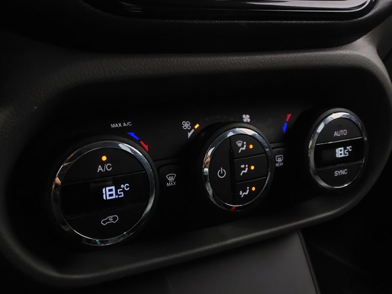 Fiat TORO 2.0 16V TURBO DIESEL VOLCANO 4WD AT9 2018/2019 BETIOLO NOVOS E SEMINOVOS LAJEADO / Carros no Vale