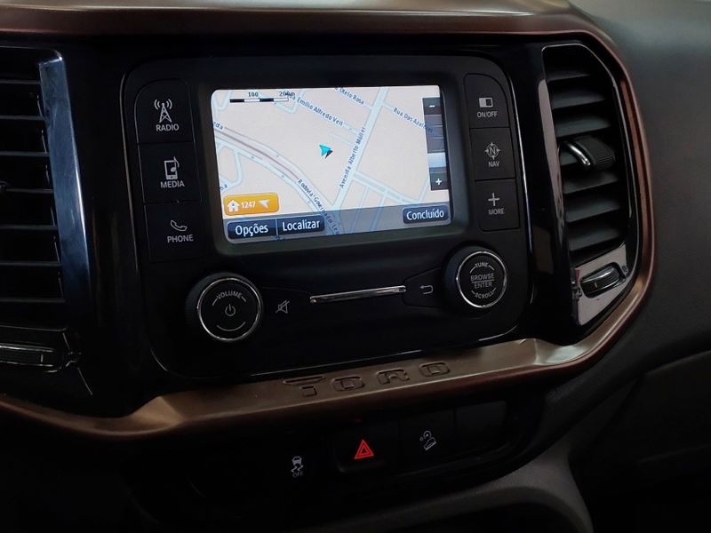 Fiat TORO 2.0 16V TURBO DIESEL VOLCANO 4WD AT9 2017/2017 BETIOLO NOVOS E SEMINOVOS LAJEADO / Carros no Vale