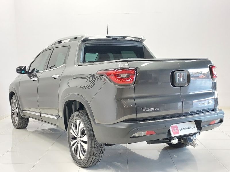 Fiat TORO 2.0 16V TURBO DIESEL VOLCANO 4WD AT9 2024/2024 BETIOLO NOVOS E SEMINOVOS LAJEADO / Carros no Vale