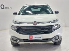 Fiat TORO 2.0 16V TURBO DIESEL VOLCANO 4WD AT9 2018/2019 BETIOLO NOVOS E SEMINOVOS LAJEADO / Carros no Vale