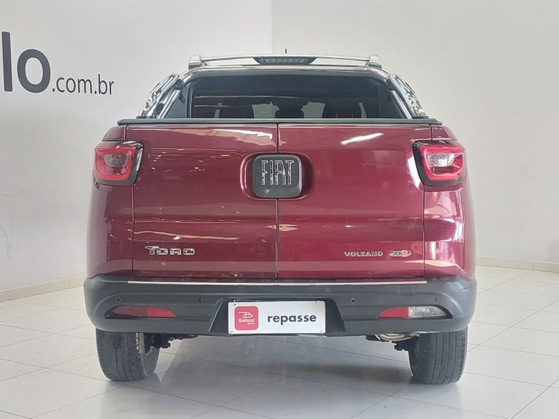 Fiat TORO 2.0 16V TURBO DIESEL VOLCANO 4WD AT9 2017/2017 BETIOLO NOVOS E SEMINOVOS LAJEADO / Carros no Vale