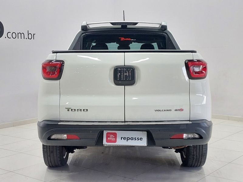 Fiat TORO 2.0 16V TURBO DIESEL VOLCANO 4WD AT9 2018/2019 BETIOLO NOVOS E SEMINOVOS LAJEADO / Carros no Vale