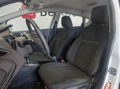 Ford FIESTA 1.6 SE HATCH 16V FLEX 4P POWERSHIFT 2013/2014 BETIOLO NOVOS E SEMINOVOS LAJEADO / Carros no Vale