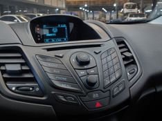 Ford FIESTA 1.6 SE HATCH 16V FLEX 4P POWERSHIFT 2013/2014 BETIOLO NOVOS E SEMINOVOS LAJEADO / Carros no Vale