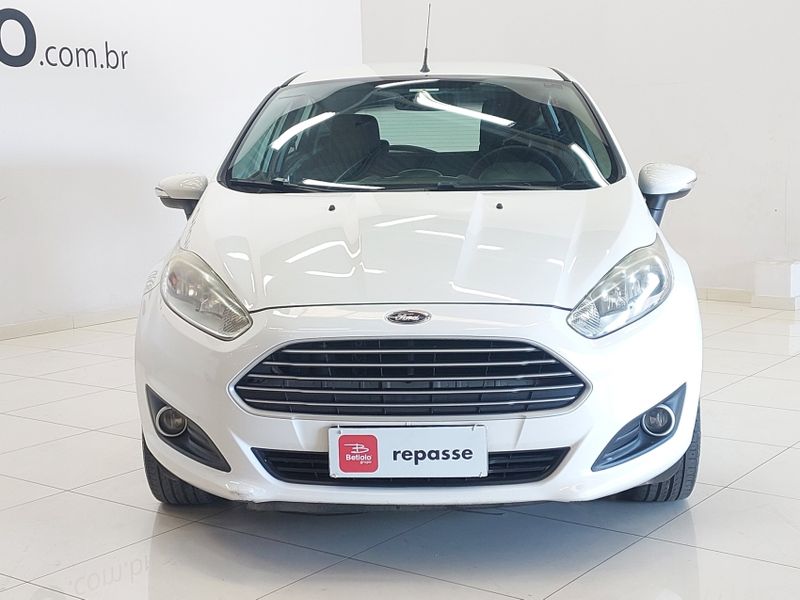 Ford FIESTA 1.6 SE HATCH 16V FLEX 4P POWERSHIFT 2013/2014 BETIOLO NOVOS E SEMINOVOS LAJEADO / Carros no Vale