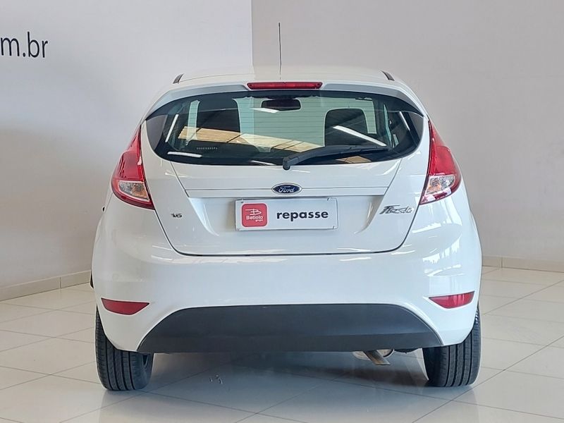 Ford FIESTA 1.6 SE HATCH 16V FLEX 4P POWERSHIFT 2013/2014 BETIOLO NOVOS E SEMINOVOS LAJEADO / Carros no Vale