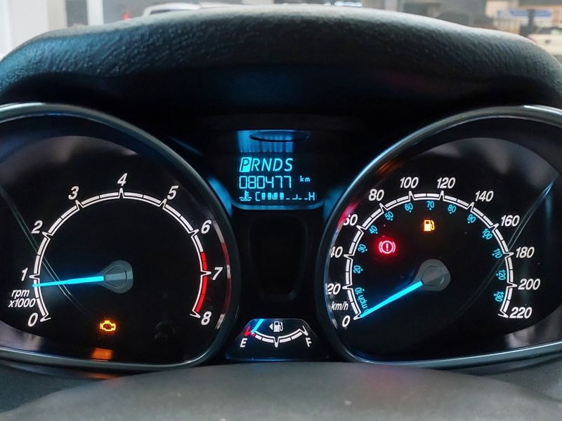 Ford FIESTA 1.6 TITANIUM SEDAN 16V FLEX 4P POWERSHIFT 2013/2014 BETIOLO NOVOS E SEMINOVOS LAJEADO / Carros no Vale