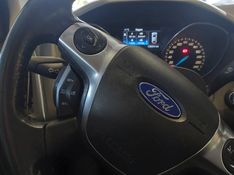 Ford FOCUS 2.0 TITANIUM SEDAN 16V FLEX 4P POWERSHIFT 2014/2014 BETIOLO NOVOS E SEMINOVOS LAJEADO / Carros no Vale