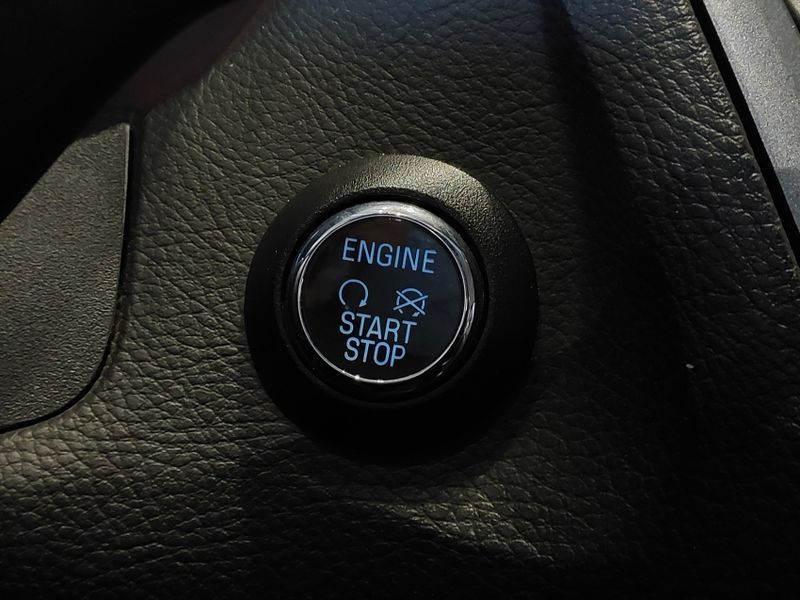 Ford FOCUS 2.0 TITANIUM SEDAN 16V FLEX 4P POWERSHIFT 2014/2014 BETIOLO NOVOS E SEMINOVOS LAJEADO / Carros no Vale