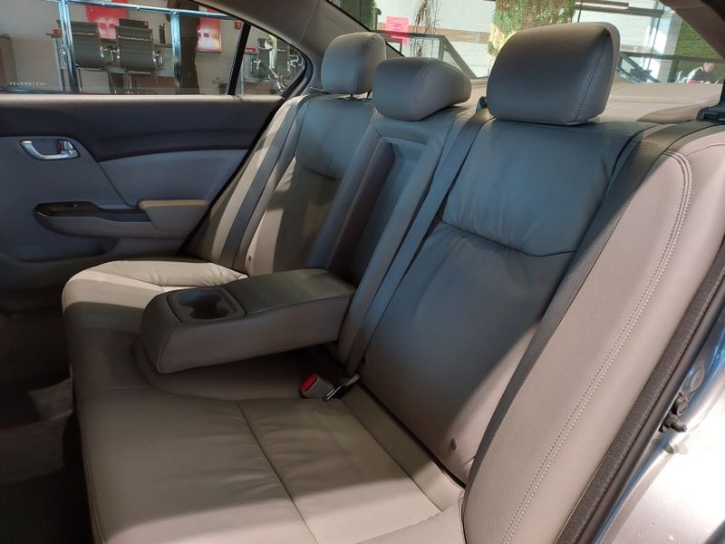 Honda CIVIC 2.0 LXR 16V FLEX 4P AUTOMÁTICO 2013/2014 BETIOLO NOVOS E SEMINOVOS LAJEADO / Carros no Vale