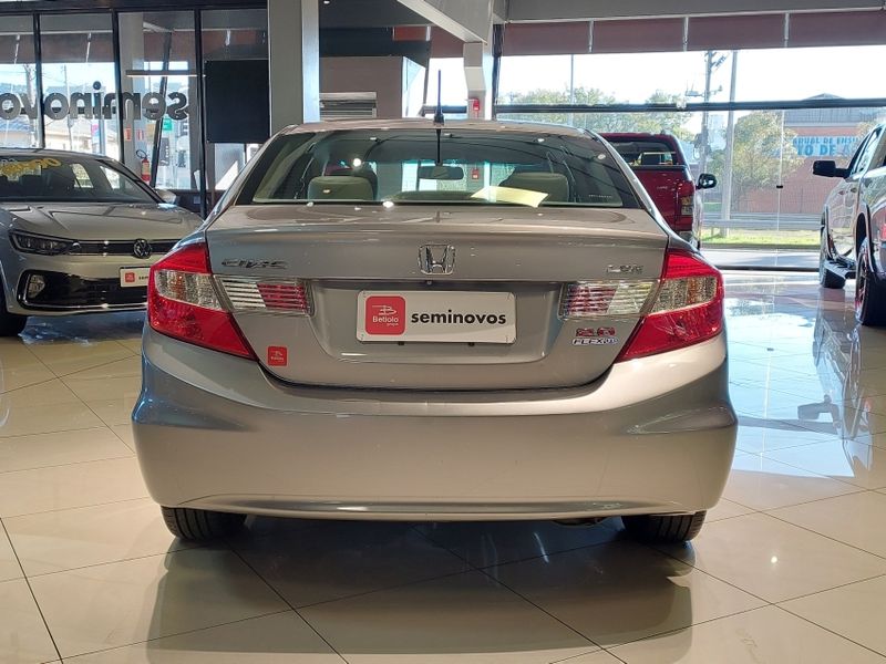 Honda CIVIC 2.0 LXR 16V FLEX 4P AUTOMÁTICO 2013/2014 BETIOLO NOVOS E SEMINOVOS LAJEADO / Carros no Vale