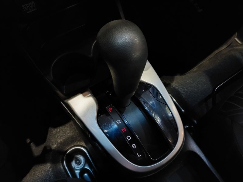 Honda FIT 1.5 EX 16V FLEX 4P AUTOMÁTICO 2015/2016 BETIOLO NOVOS E SEMINOVOS LAJEADO / Carros no Vale
