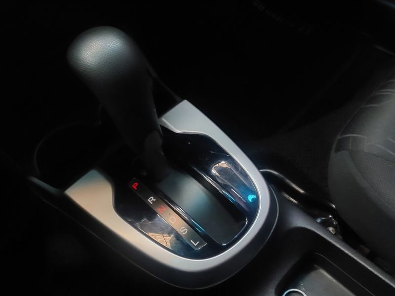 Honda FIT 1.5 LX 16V FLEX 4P AUTOMÁTICO 2015/2016 BETIOLO NOVOS E SEMINOVOS LAJEADO / Carros no Vale