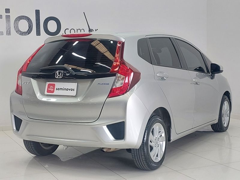 Honda FIT 1.5 LX 16V FLEX 4P AUTOMÁTICO 2015/2016 BETIOLO NOVOS E SEMINOVOS LAJEADO / Carros no Vale