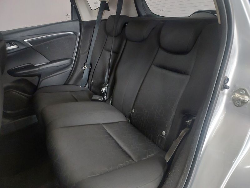 Honda FIT 1.5 LX 16V FLEX 4P AUTOMÁTICO 2015/2016 BETIOLO NOVOS E SEMINOVOS LAJEADO / Carros no Vale
