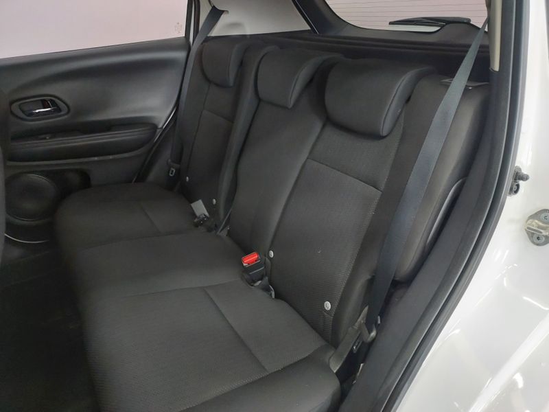 Honda HR-V 1.8 16V FLEX LX 4P AUTOMÁTICO 2016/2017 BETIOLO NOVOS E SEMINOVOS LAJEADO / Carros no Vale