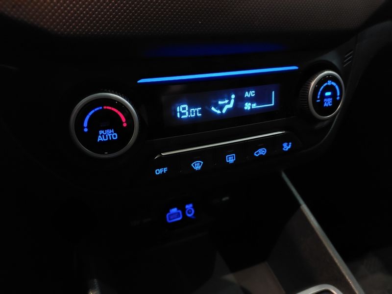 Hyundai CRETA 2.0 16V FLEX PRESTIGE AUTOMÁTICO 2017/2018 BETIOLO NOVOS E SEMINOVOS LAJEADO / Carros no Vale