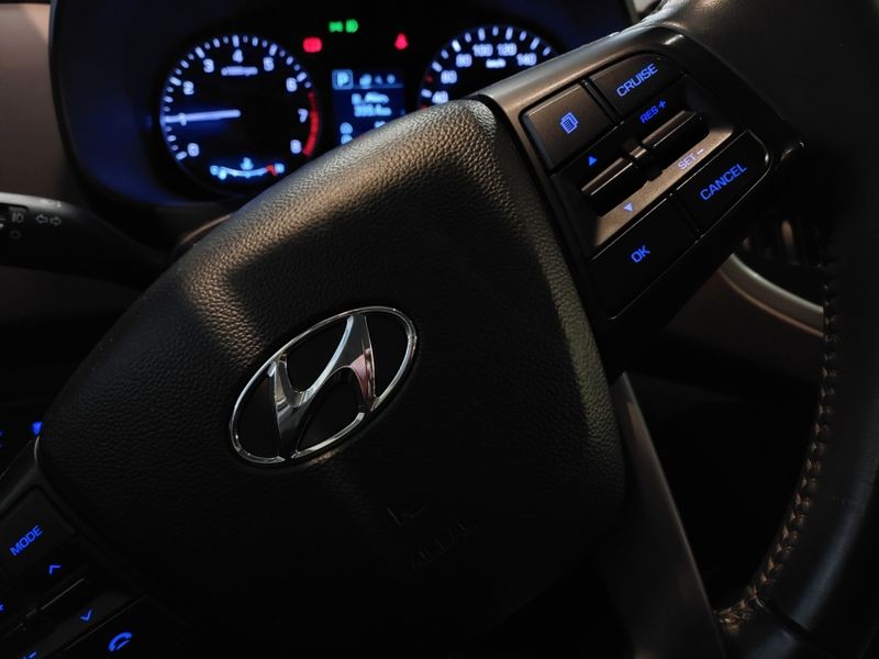 Hyundai CRETA 2.0 16V FLEX PRESTIGE AUTOMÁTICO 2017/2018 BETIOLO NOVOS E SEMINOVOS LAJEADO / Carros no Vale