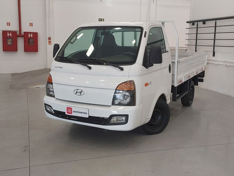 Hyundai HR 2.5 LONGO COM CAÇAMBA 4X2 16V 130CV TURBO INTERCOOLER DIESEL 2P MANUAL 2013/2014 BETIOLO NOVOS E SEMINOVOS LAJEADO / Carros no Vale