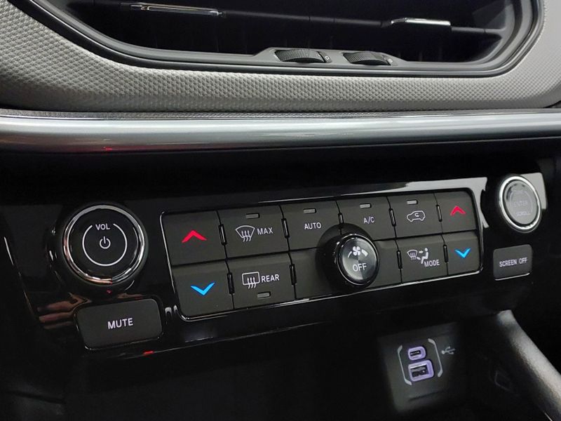 JEEP COMPASS 1.3 T270 TURBO FLEX LONGITUDE AT6 2025/2025 BETIOLO NOVOS E SEMINOVOS LAJEADO / Carros no Vale