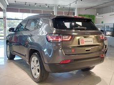 JEEP COMPASS 1.3 T270 TURBO FLEX LONGITUDE AT6 2022/2022 BETIOLO NOVOS E SEMINOVOS LAJEADO / Carros no Vale