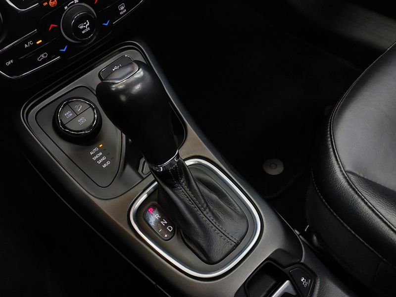 JEEP COMPASS 2.0 16V DIESEL S 4X4 AUTOMÁTICO 2021/2021 BETIOLO NOVOS E SEMINOVOS LAJEADO / Carros no Vale