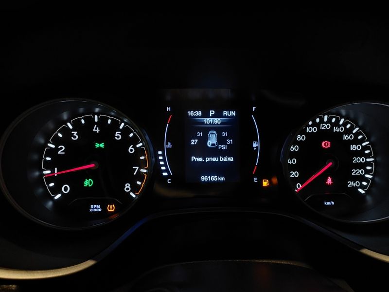 JEEP COMPASS 2.0 16V FLEX LONGITUDE AUTOMÁTICO 2018/2018 BETIOLO NOVOS E SEMINOVOS LAJEADO / Carros no Vale