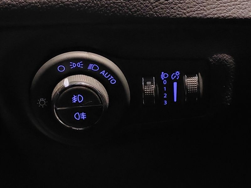 JEEP COMPASS 2.0 16V FLEX LONGITUDE AUTOMÁTICO 2019/2019 BETIOLO NOVOS E SEMINOVOS LAJEADO / Carros no Vale