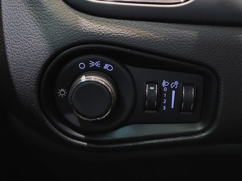 JEEP RENEGADE 1.3 T270 TURBO FLEX LONGITUDE AT6 2022/2023 BETIOLO NOVOS E SEMINOVOS LAJEADO / Carros no Vale