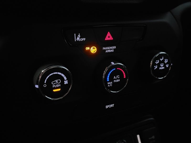 JEEP RENEGADE 1.3 T270 TURBO FLEX SPORT AT6 2022/2023 BETIOLO NOVOS E SEMINOVOS LAJEADO / Carros no Vale