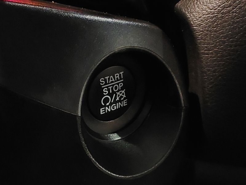 JEEP RENEGADE 1.3 T270 TURBO FLEX TRAILHAWK 4X4 AT9 2022/2022 BETIOLO NOVOS E SEMINOVOS LAJEADO / Carros no Vale