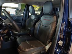 JEEP RENEGADE 1.3 T270 TURBO FLEX TRAILHAWK 4X4 AT9 2022/2022 BETIOLO NOVOS E SEMINOVOS LAJEADO / Carros no Vale
