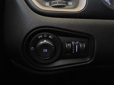 JEEP RENEGADE 1.8 16V FLEX 4P AUTOMÁTICO 2017/2017 BETIOLO NOVOS E SEMINOVOS LAJEADO / Carros no Vale