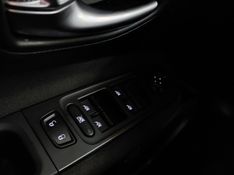 JEEP RENEGADE 1.8 16V FLEX 4P AUTOMÁTICO 2017/2017 BETIOLO NOVOS E SEMINOVOS LAJEADO / Carros no Vale