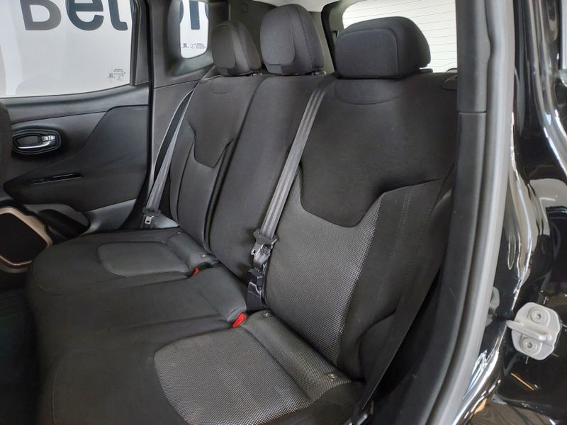 JEEP RENEGADE 1.8 16V FLEX 4P AUTOMÁTICO 2017/2017 BETIOLO NOVOS E SEMINOVOS LAJEADO / Carros no Vale