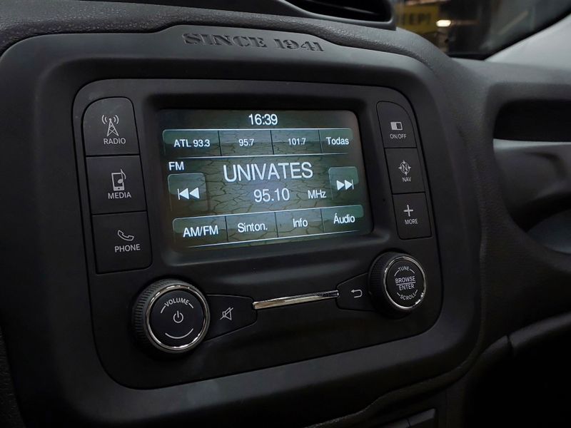 JEEP RENEGADE 1.8 16V FLEX LONGITUDE 4P AUTOMÁTICO 2016/2016 BETIOLO NOVOS E SEMINOVOS LAJEADO / Carros no Vale
