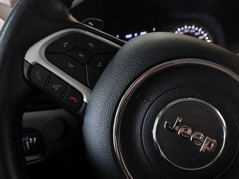 JEEP RENEGADE 1.8 16V FLEX LONGITUDE 4P AUTOMÁTICO 2021/2021 BETIOLO NOVOS E SEMINOVOS LAJEADO / Carros no Vale